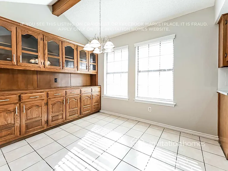 1806 Seabrook Dr — Photo 7