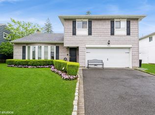 756 Dumont Place, North Woodmere, NY 11581