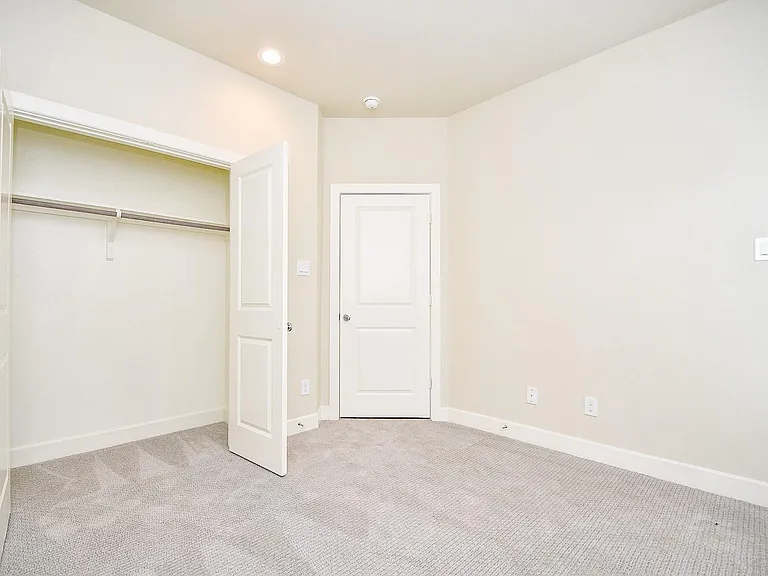 2307 Warhol Way — Photo 12