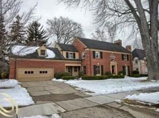 87 Moran Rd, Grosse Pointe Farms, MI 48236