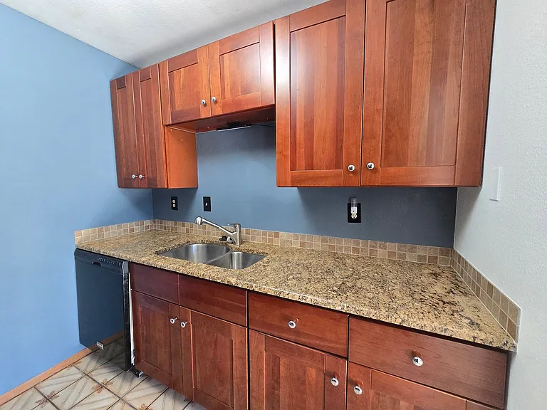 1150 Bacchus Dr #B — Photo 5