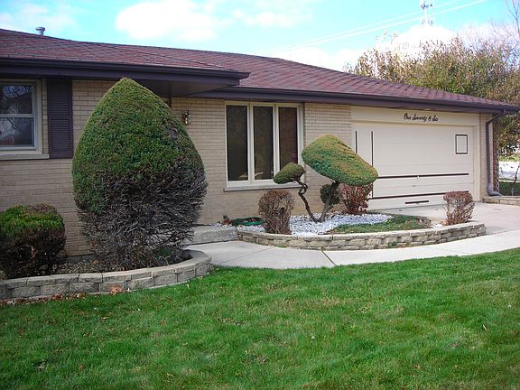 3rd image of 17006 Everett Ave