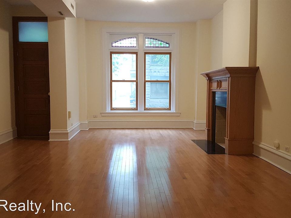 1st image of 546 W Belden Ave #1