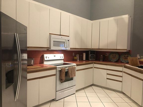 4th image of 12412 Siesta Dr