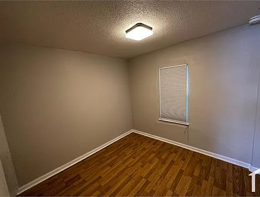 1429 1/2 W Dakota Ave — Photo 5