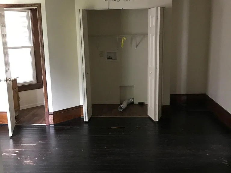 2434 9th St SW — Photo 3