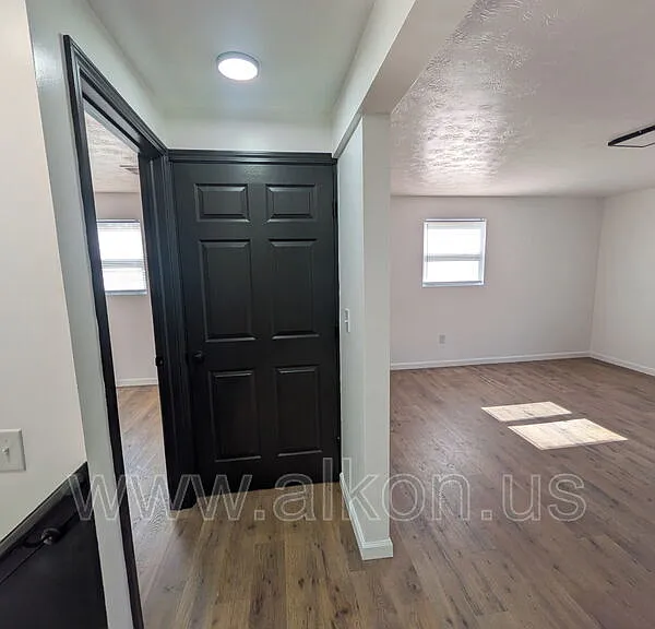 949 Perry Hwy #2 — Photo 10