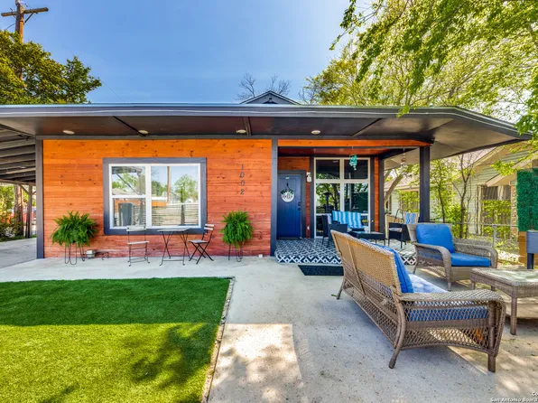 1002 LEE HALL, San Antonio, TX 78201