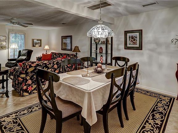 5th image of 45 Queens Folly Rd APT 577