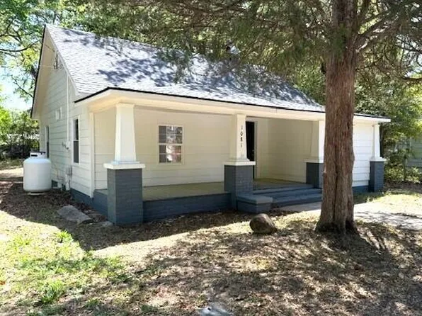 1081 Progress St, Fayetteville, NC 28306