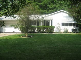 6221 Glenwood Dr, Mentor, OH 44060