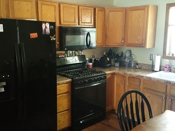 5th image of 2 Geneva Dr