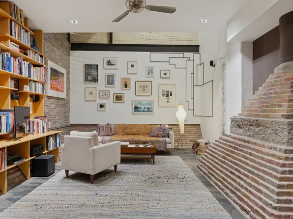 28 Old Fulton Street image 8 of 20