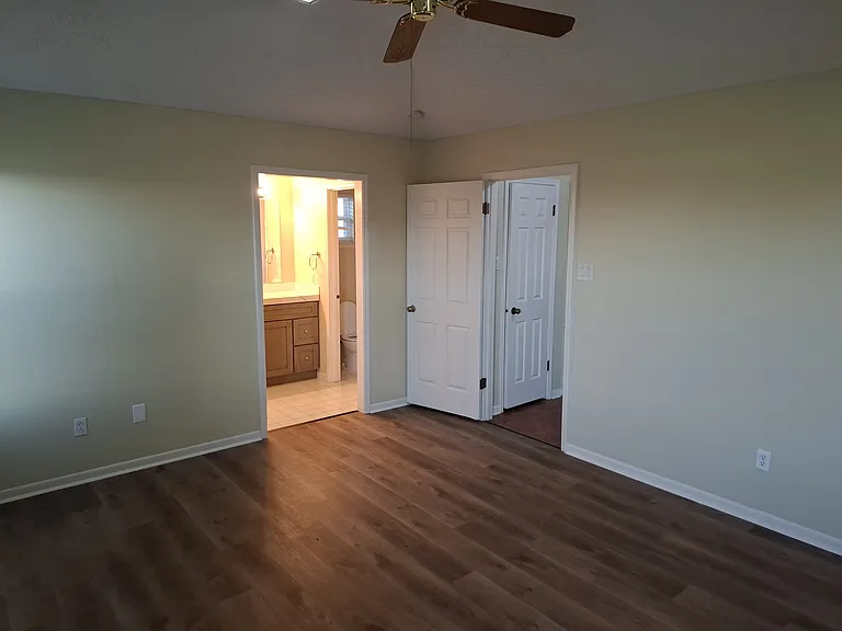 728 Seminole Trl — Photo 8