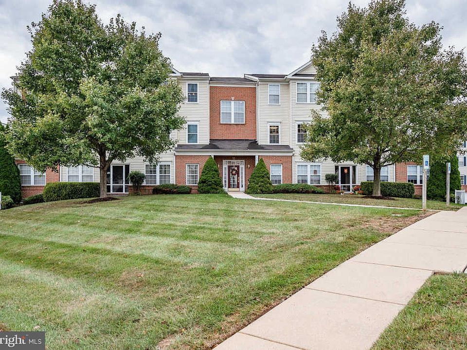1st image of 303 Willrich Cir Unit E