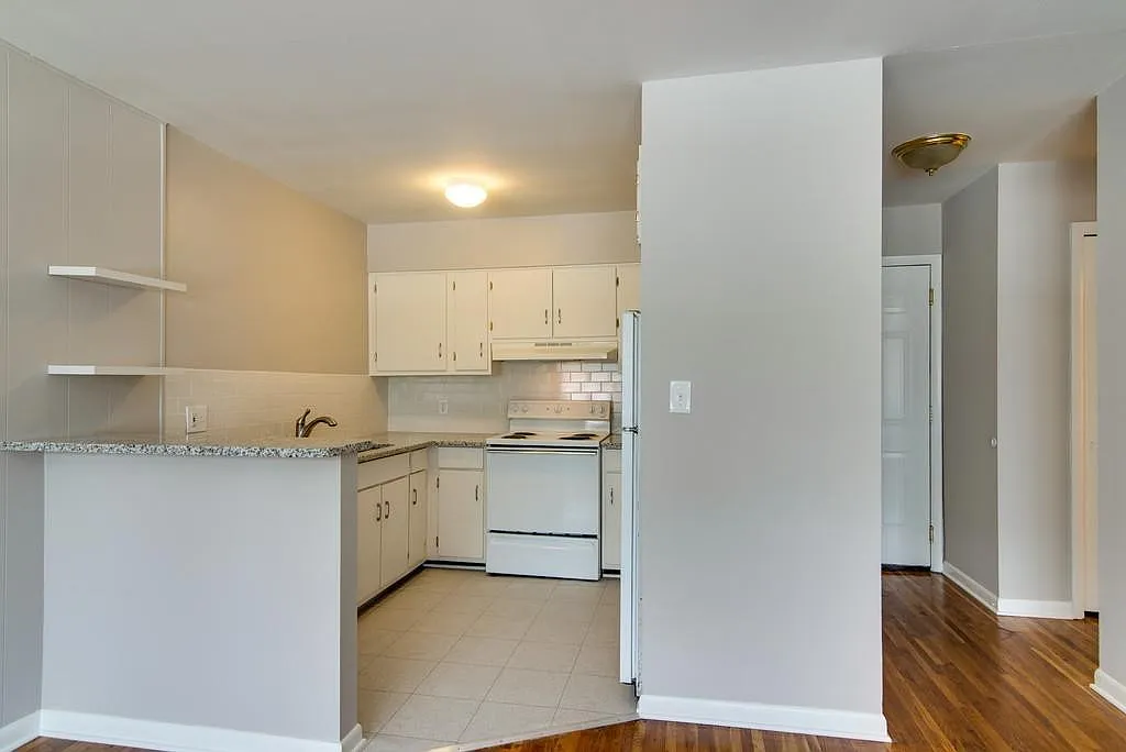 1 bed, 1.0 bath, 630 sqft, $1,100 — Photo 3