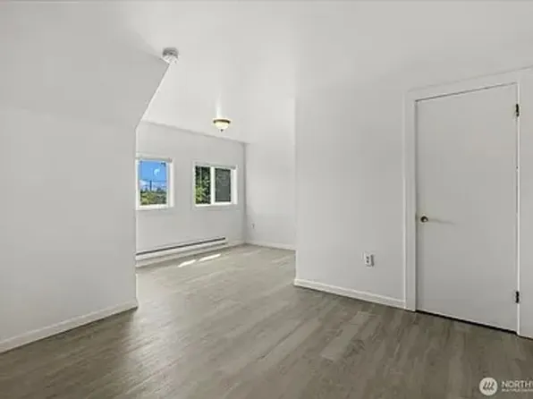 3734 S M St APT B, Tacoma, WA 98418
