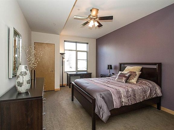 5th image of 309 W Washington Ave Unit 513