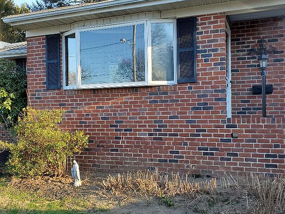 3rd image of 7509 Dorcas St #11