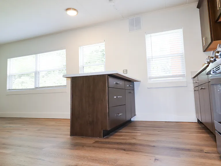 The Glengate Apartments — Photo 5