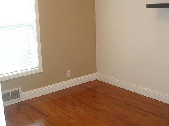 4th image of 807 12th St