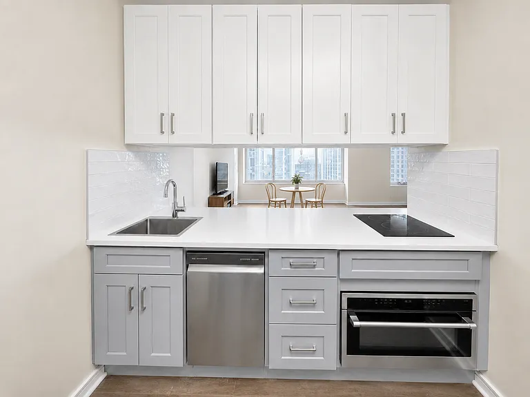 360 E 88th St #9D — Photo 3