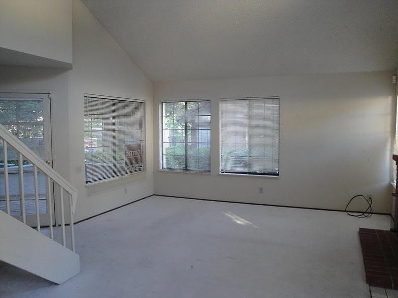 1st image of 2833 Buena Knoll Ct