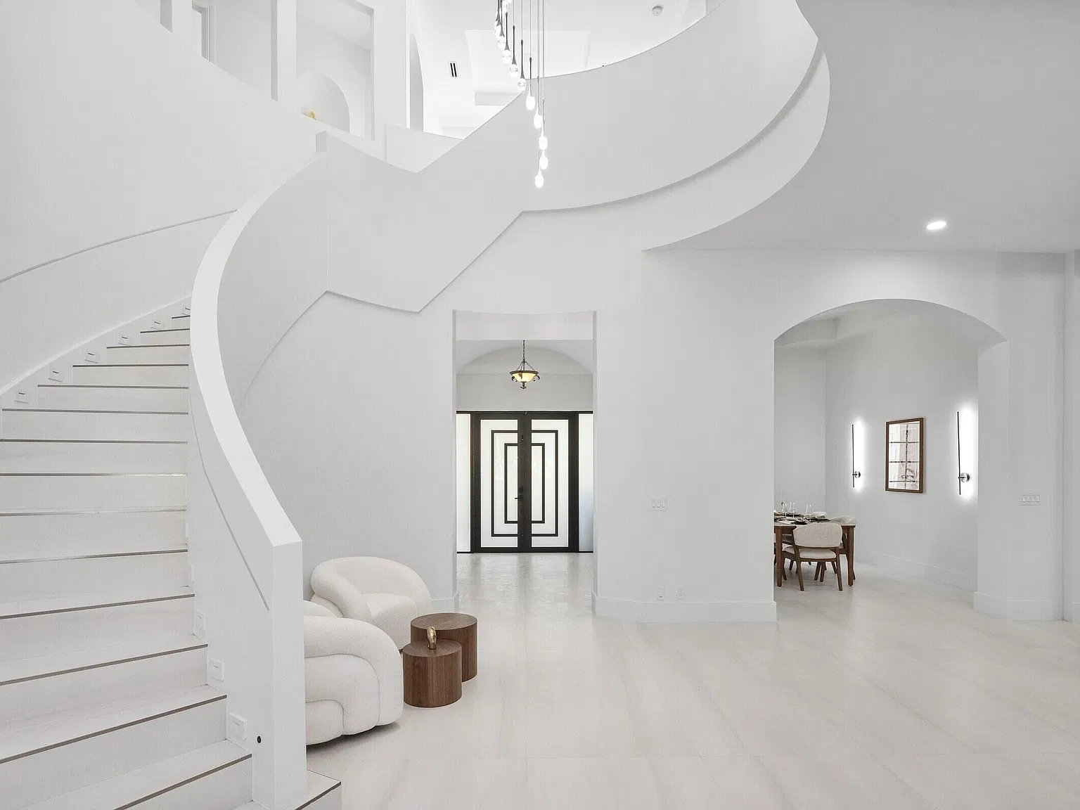 6 bed, 8.0 bath, 6722 sqft, $25,000 — Photo 4