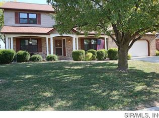 236 Papillon Dr, Swansea, IL