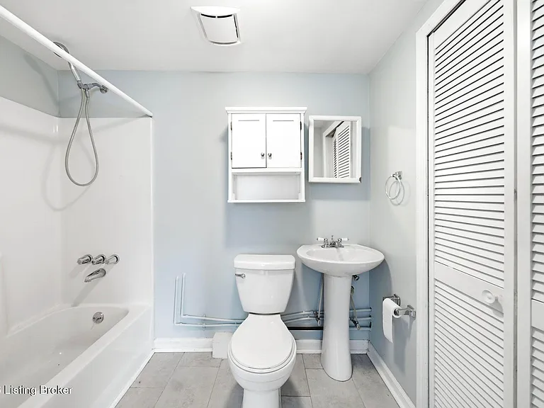 1049 Dixon Ave #2 — Photo 14
