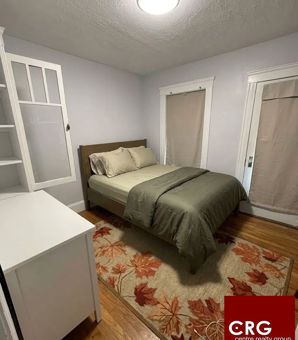 4 bed, 1.5 bath, $5,400 — Photo 2