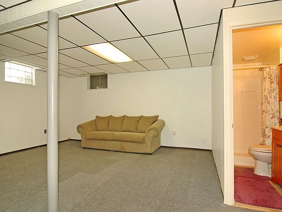 LOWER LVL GAMEROOM
