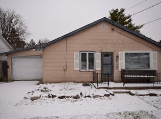 210 East Ave, Iron Ridge, WI 53035