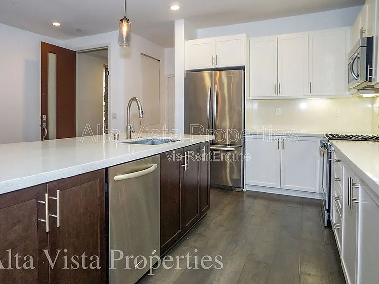2549 Aperture Cir — Photo 10