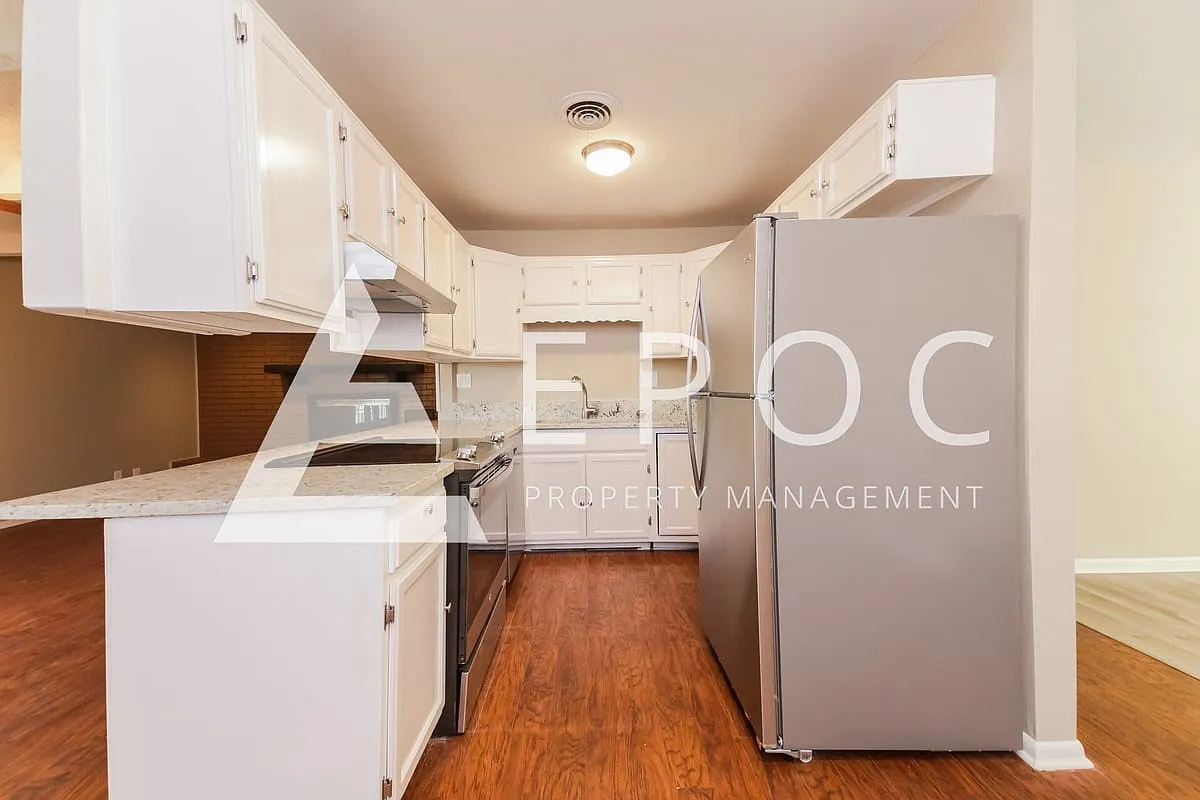 4628 Langford Ln — Photo 4