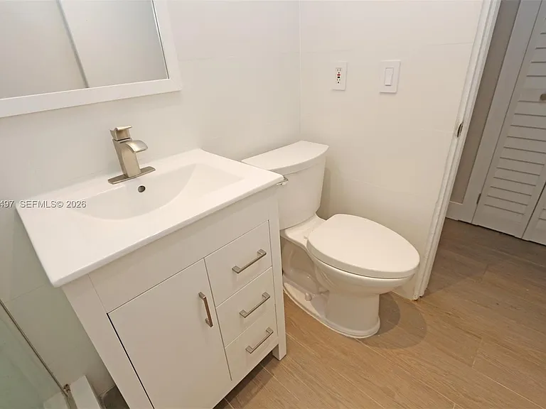 3375 Franklin Ave #D — Photo 21
