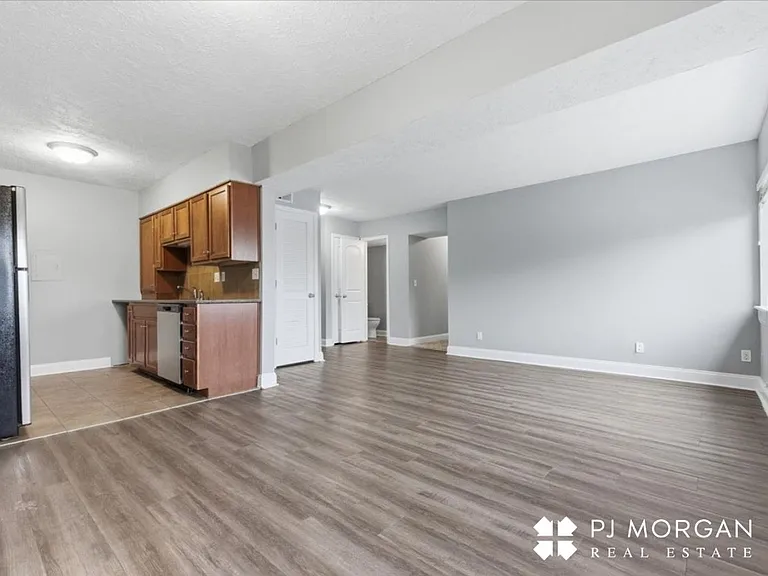 Mill Pointe — Photo 4