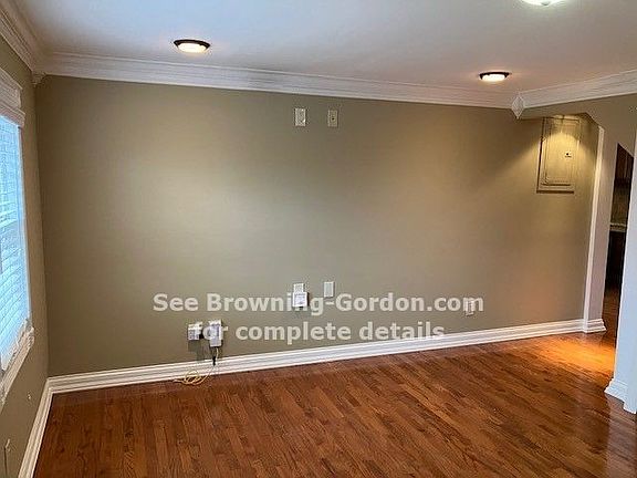 3rd image of 2111 Eastwood Ave