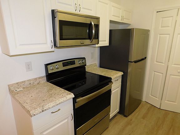 2nd image of 4304 S Kirkman Rd Unit 103