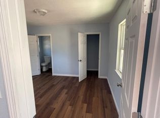 1211 S Navarro St #1, Victoria, TX 77901