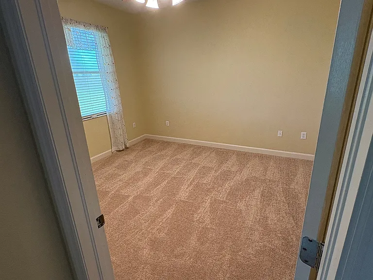 2615 Eagle Greens Dr — Photo 11