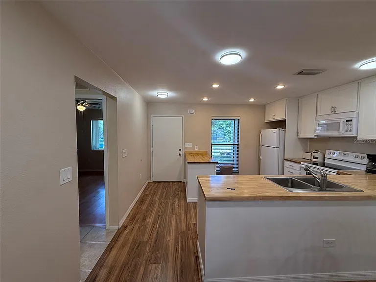 2130 Bancroft Pl #B — Photo 3
