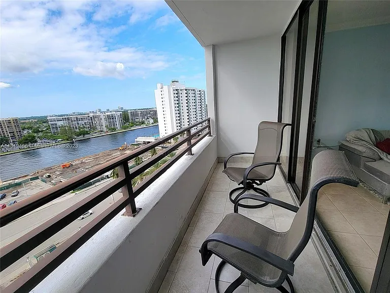 3505 S Ocean Dr #1104 — Photo 23