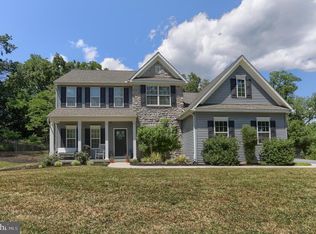 2805 Ionoff Rd, Harrisburg, PA 17110