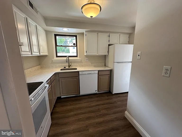 315 S Valley Forge Rd — Photo 3