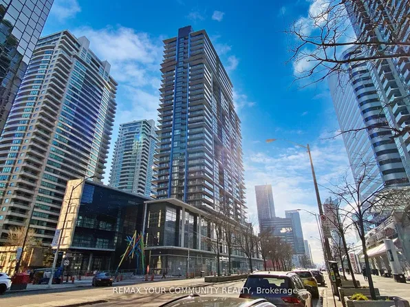 4955 Yonge St #2117, Toronto, ON M2N 5N6