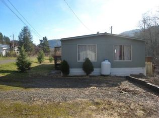 35720 Salmon Dr, Cloverdale, OR 97112