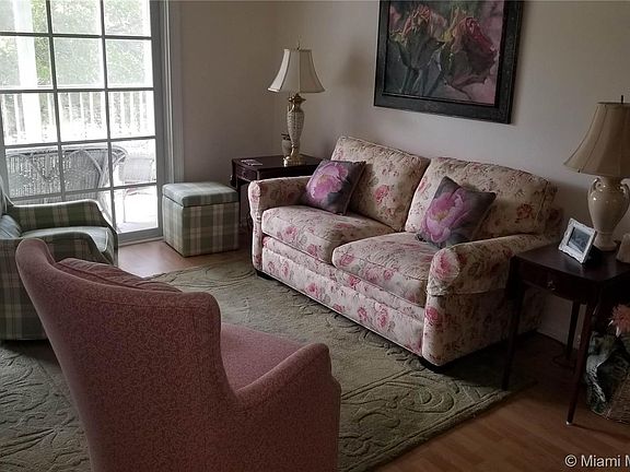 4th image of 900 SW 125th Way #305
