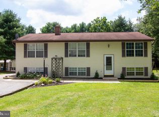 561 Hook Rd, Westminster, MD 21157
