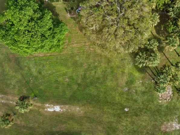 108 Lincoln Ave, Lehigh Acres, FL 33936